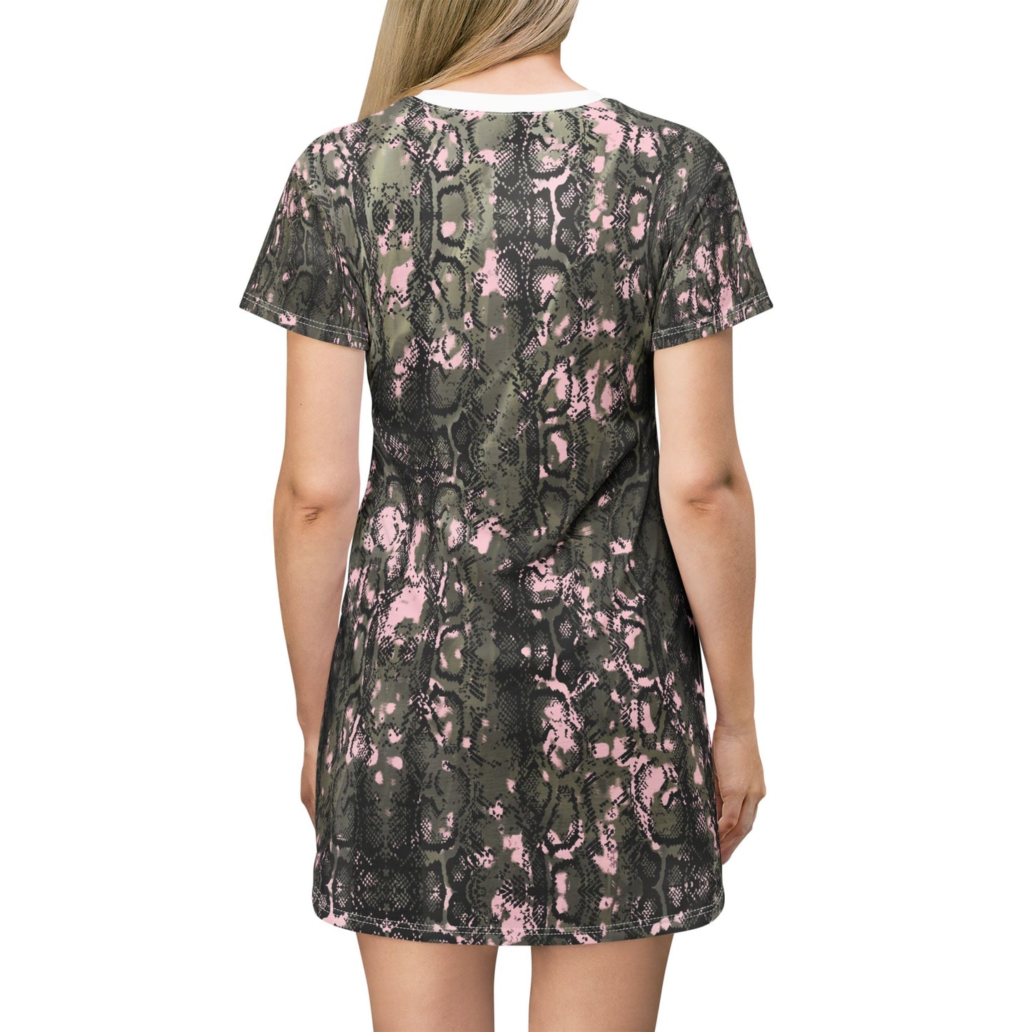 Stylish Snakeskin T-Shirt Dress for Trendy Casual Wear