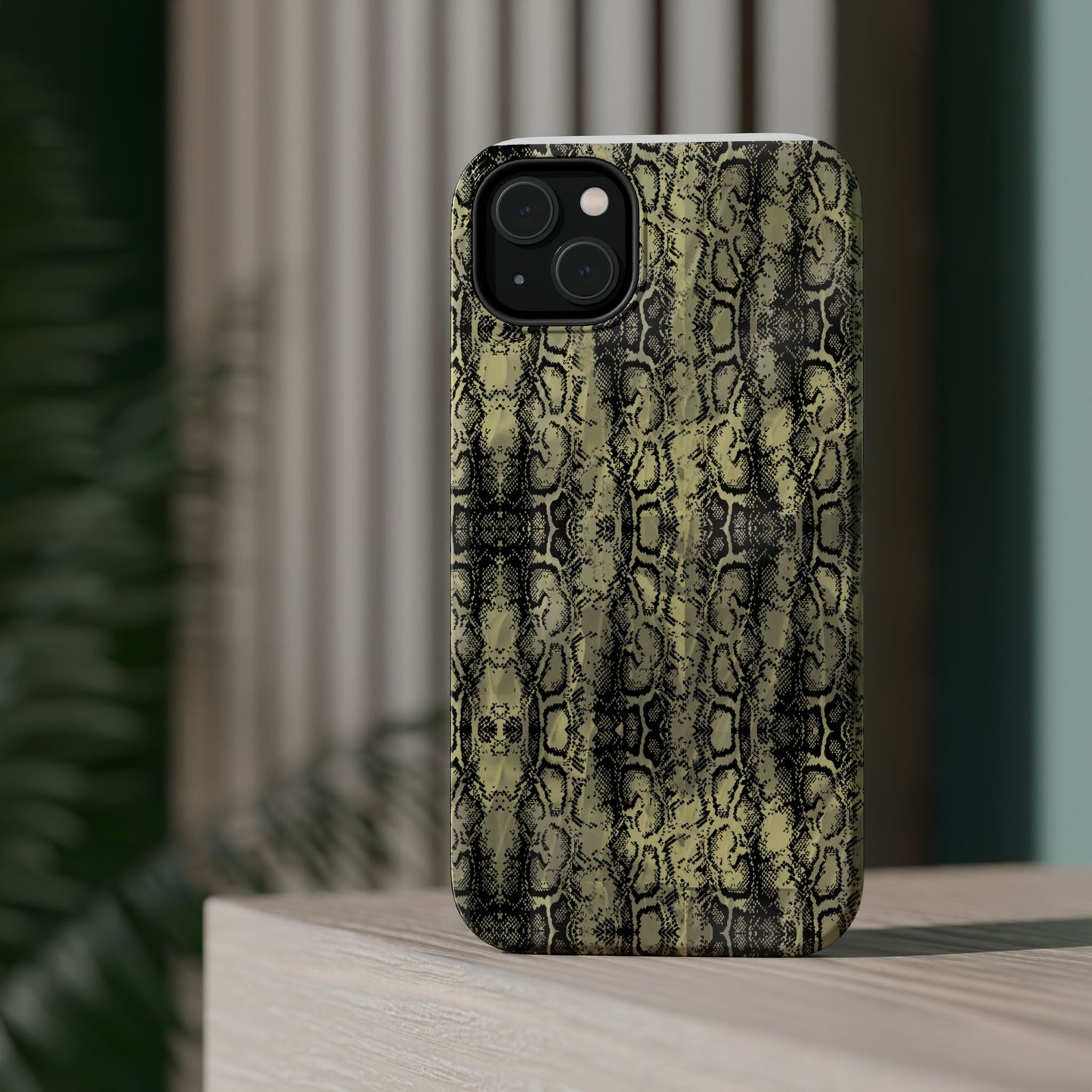 Stylish Snake Skin Magnetic Tough Case - Durable Protection for Your Phone