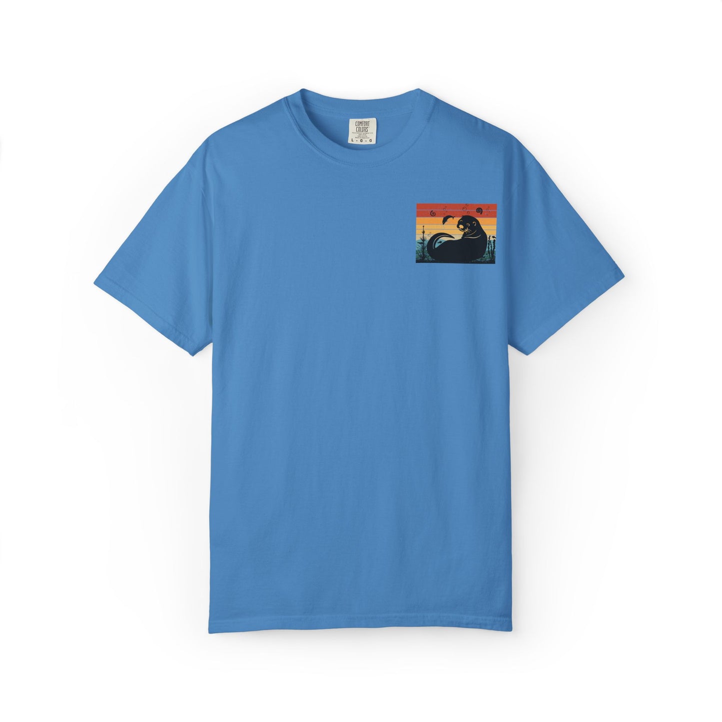 Retro Otter Graphic Unisex T-Shirt – Perfect for Animal Lovers