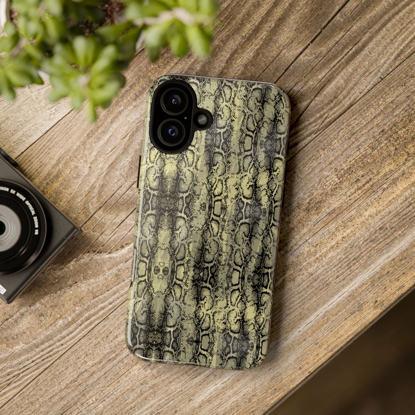 Snake Pattern Phone Case – Tough & Stylish Protection for Your Device  Show off your wild side while keeping your phone protected with this sleek snake pattern case—designed for both fashion and function.
