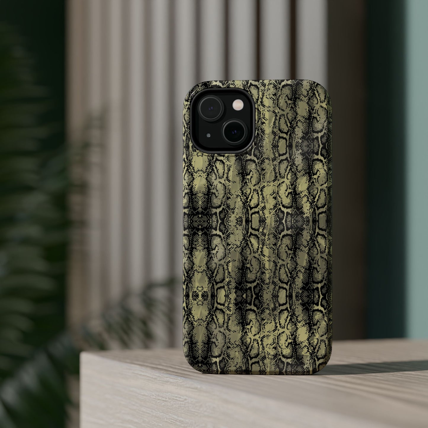 Stylish Snake Skin Magnetic Tough Case - Durable Protection for Your Phone