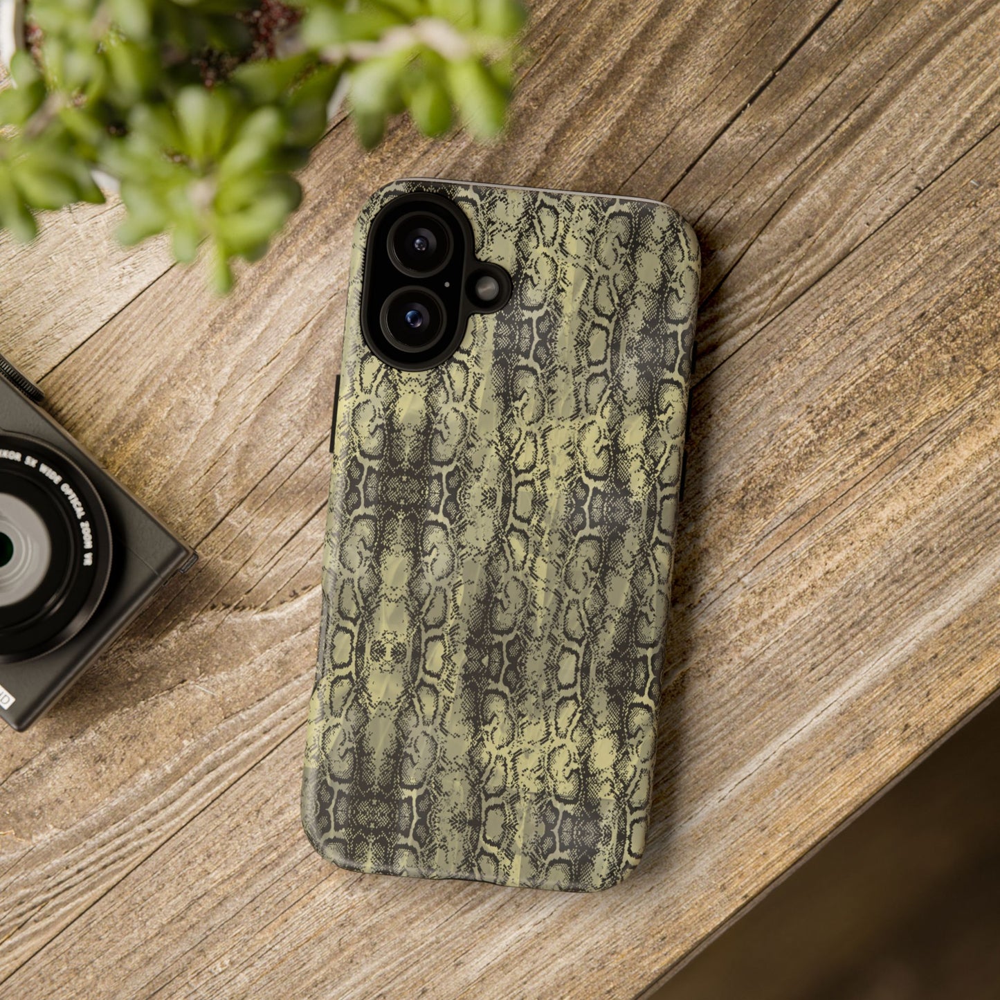 Snake Pattern Phone Case – Tough & Stylish Protection for Your Device  Show off your wild side while keeping your phone protected with this sleek snake pattern case—designed for both fashion and function.