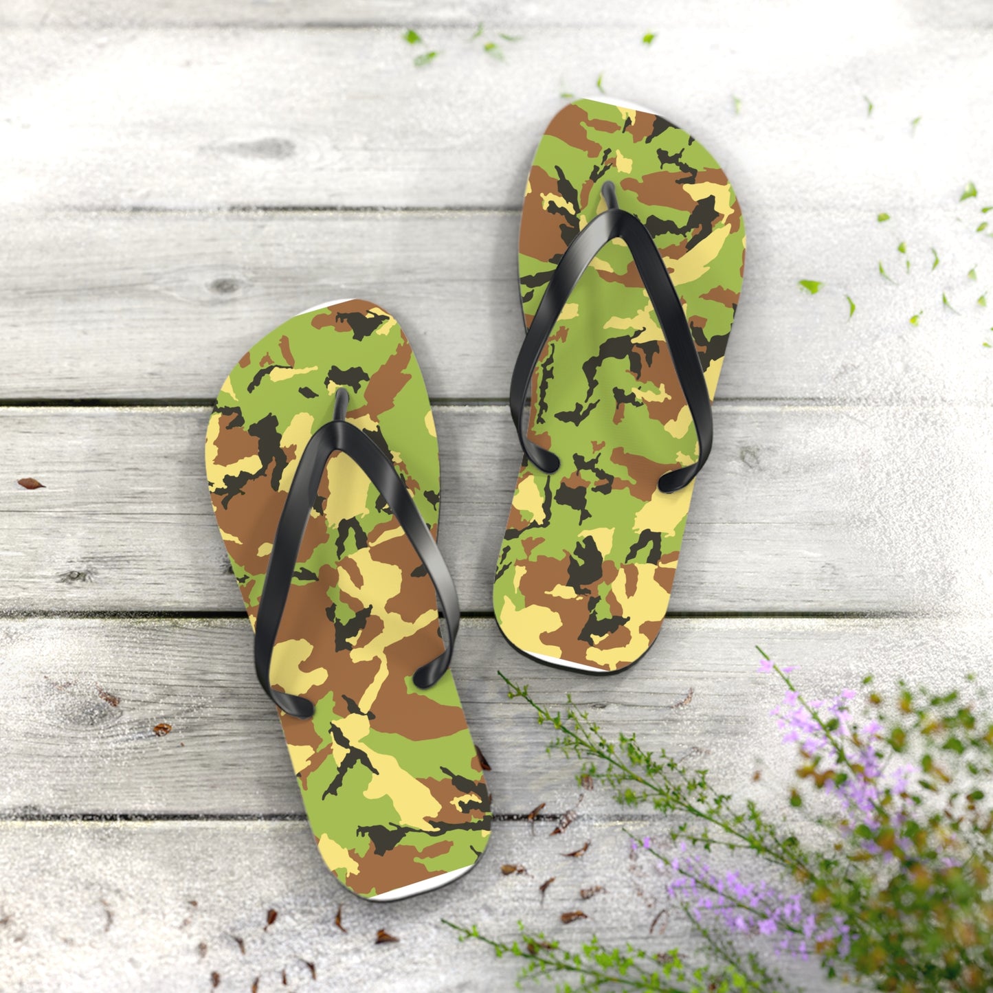 Camouflage Flip Flops - Stylish Summer Sandals for Outdoor Adventure