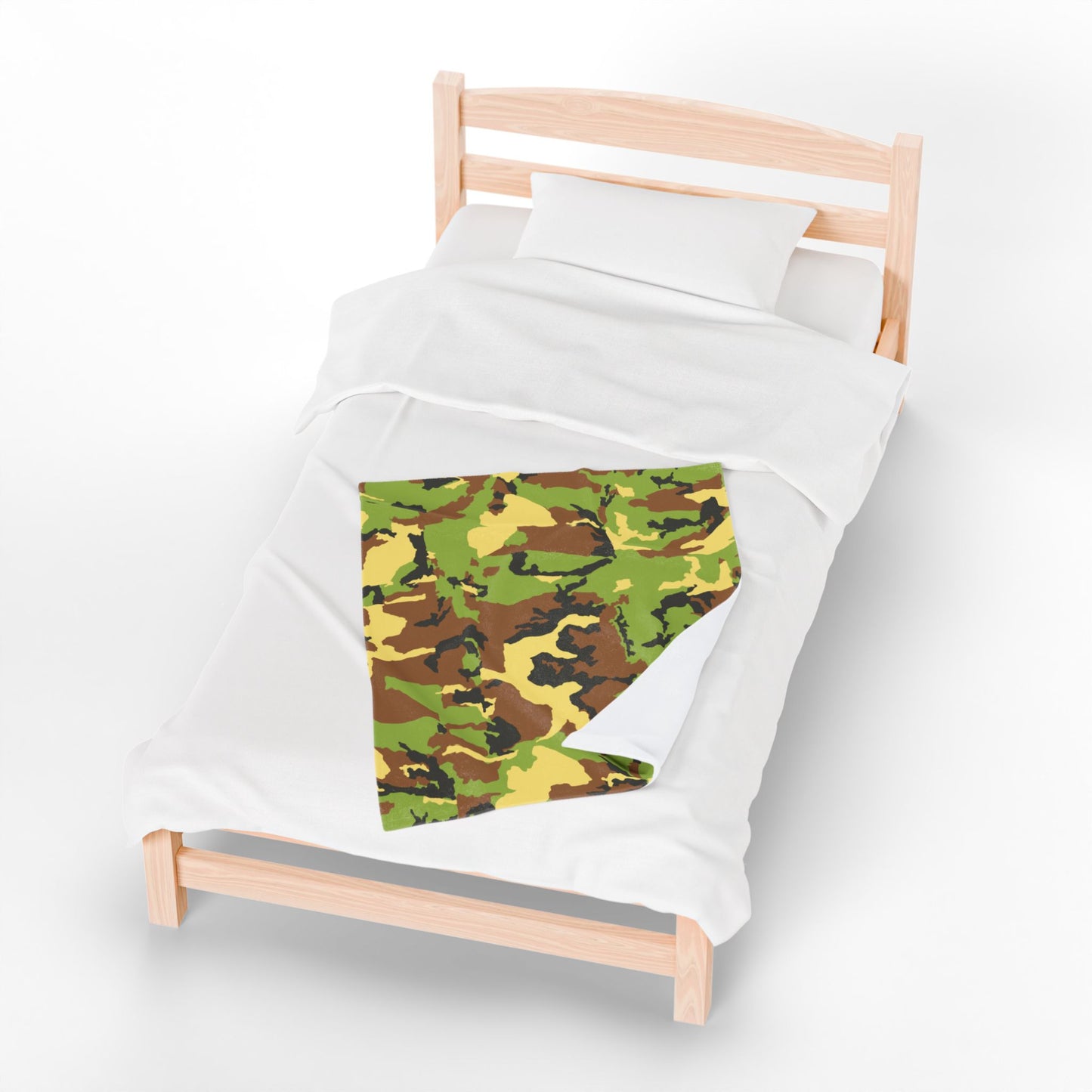 Camouflage Velveteen Plush Blanket - Cozy Outdoor Throw for Camping and Home