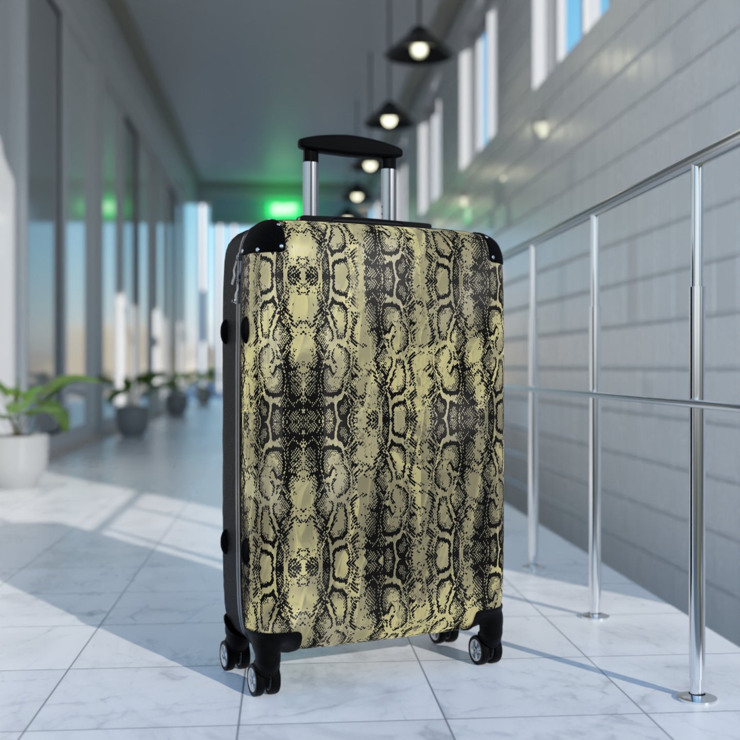 Stylish Snake Print Suitcase – Trendy Luggage for Fashion-Forward Travelers