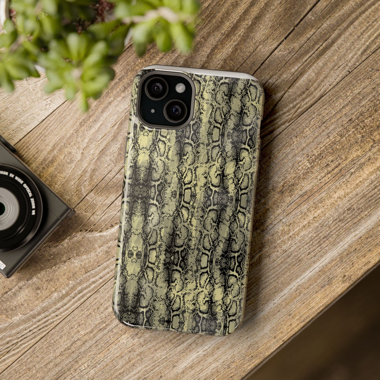 Stylish Snake Skin Magnetic Tough Case - Durable Protection for Your Phone
