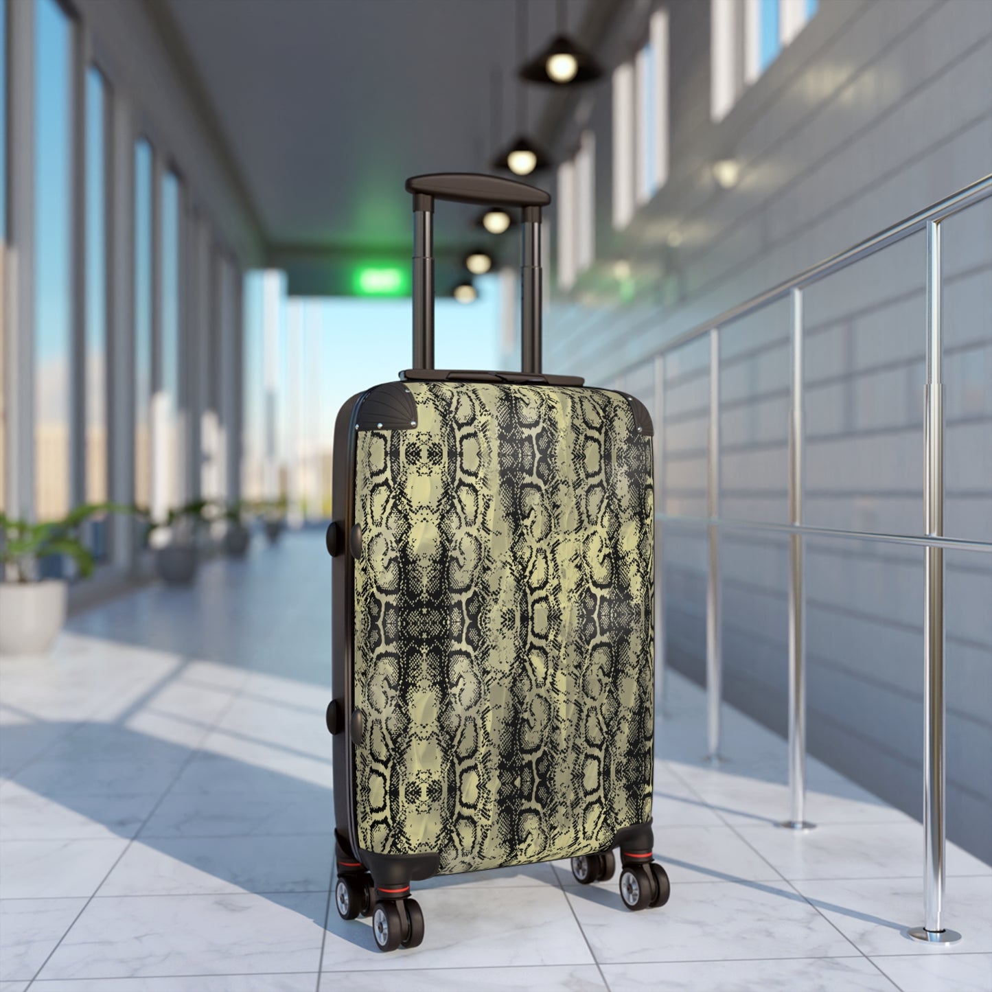 Stylish Snake Print Suitcase – Trendy Luggage for Fashion-Forward Travelers