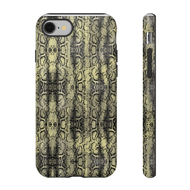 Snake Pattern Phone Case – Tough & Stylish Protection for Your Device  Show off your wild side while keeping your phone protected with this sleek snake pattern case—designed for both fashion and function.