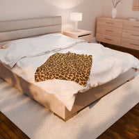Cozy Leopard Print Velveteen Blanket for Snuggling and Home Decor