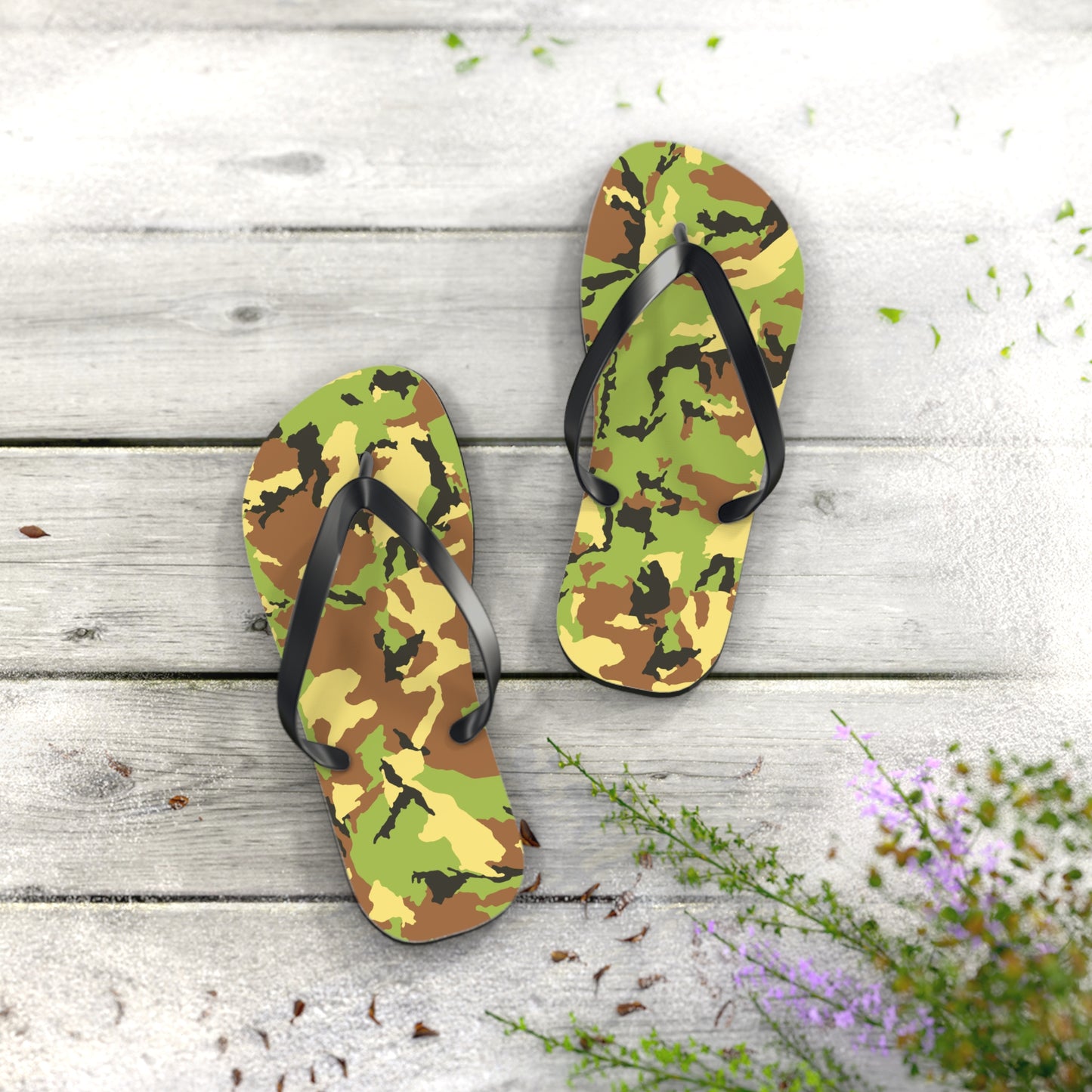 Camouflage Flip Flops - Stylish Summer Sandals for Outdoor Adventure