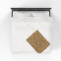 Cozy Leopard Print Velveteen Blanket for Snuggling and Home Decor