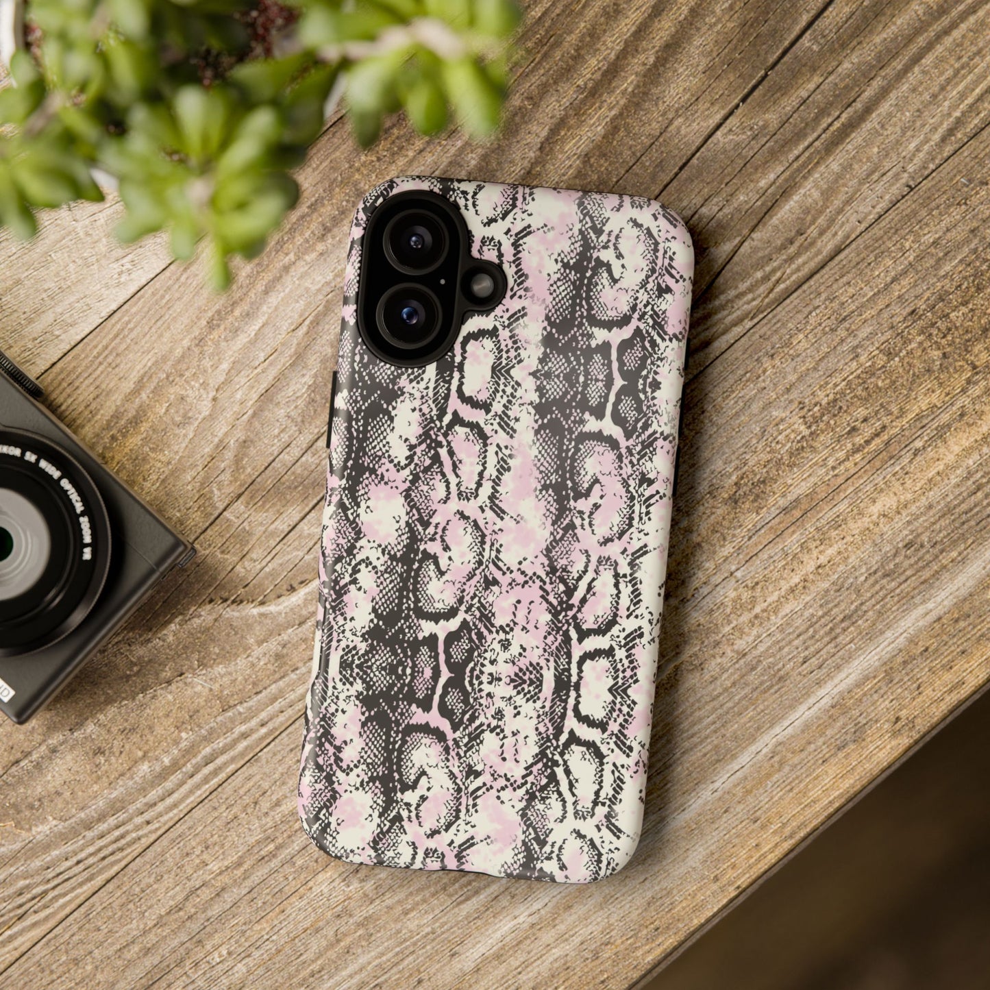 Stylish Snake Print Phone Case – Trendy Design, Tough Protection  Make a bold fashion statement while keeping your phone safe with this sleek and durable snake print case.