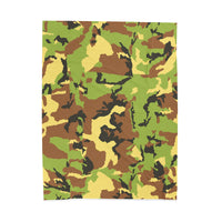 Camouflage Velveteen Plush Blanket - Cozy Outdoor Throw for Camping and Home