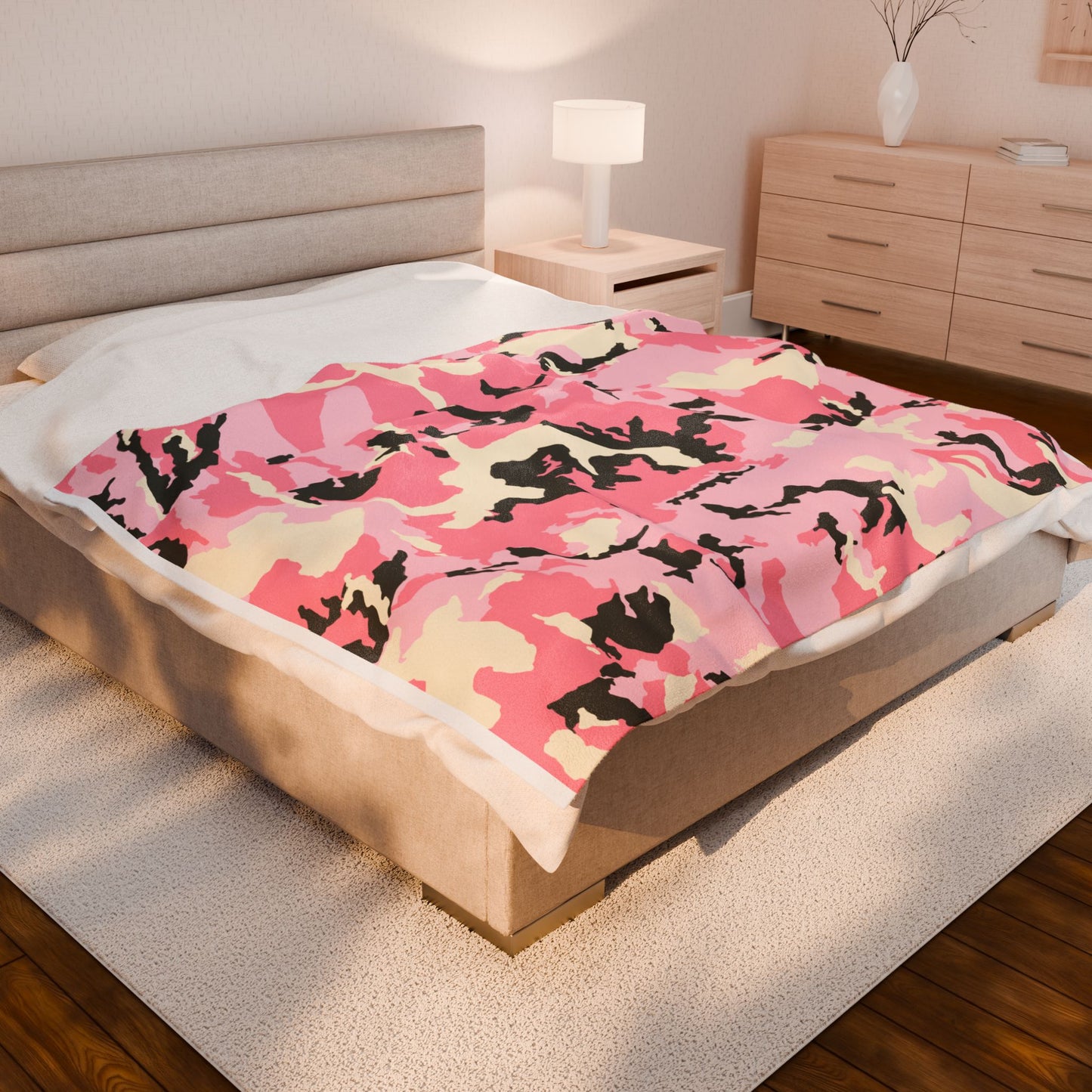 Cozy Pink Camo Velveteen Plush Blanket - Perfect for Gifting and Home Comfort