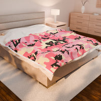 Cozy Pink Camo Velveteen Plush Blanket - Perfect for Gifting and Home Comfort