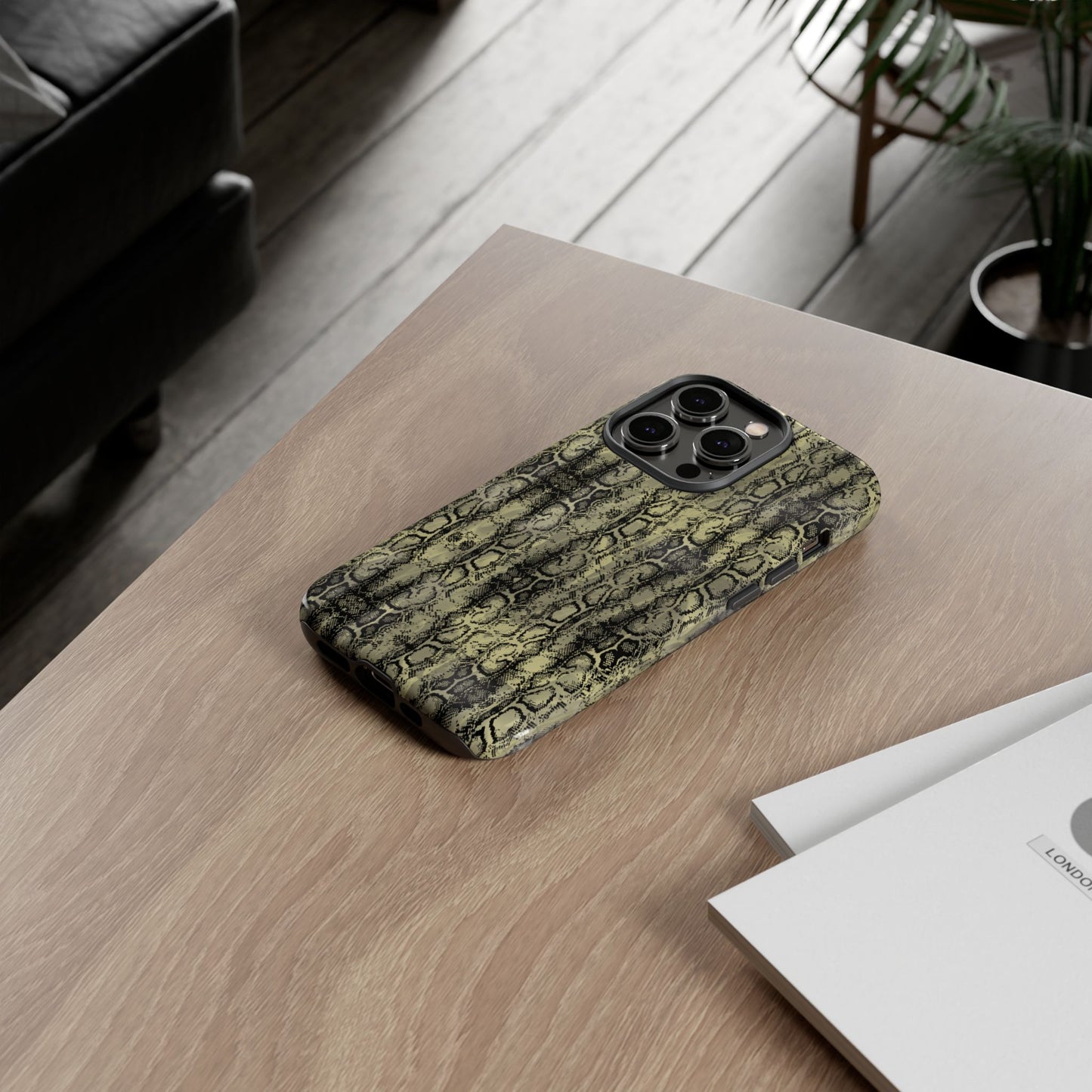 Snake Pattern Phone Case – Tough & Stylish Protection for Your Device  Show off your wild side while keeping your phone protected with this sleek snake pattern case—designed for both fashion and function.