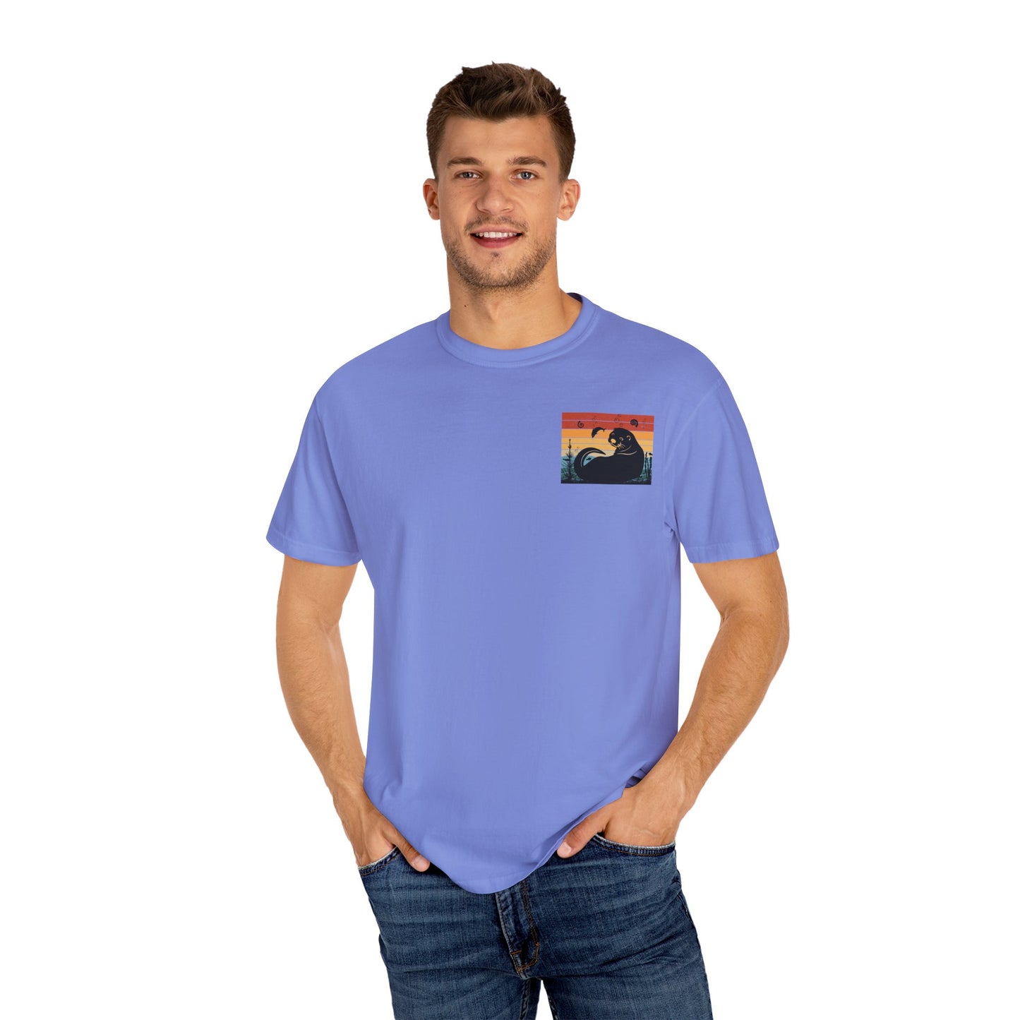 Retro Otter Graphic Unisex T-Shirt – Perfect for Animal Lovers