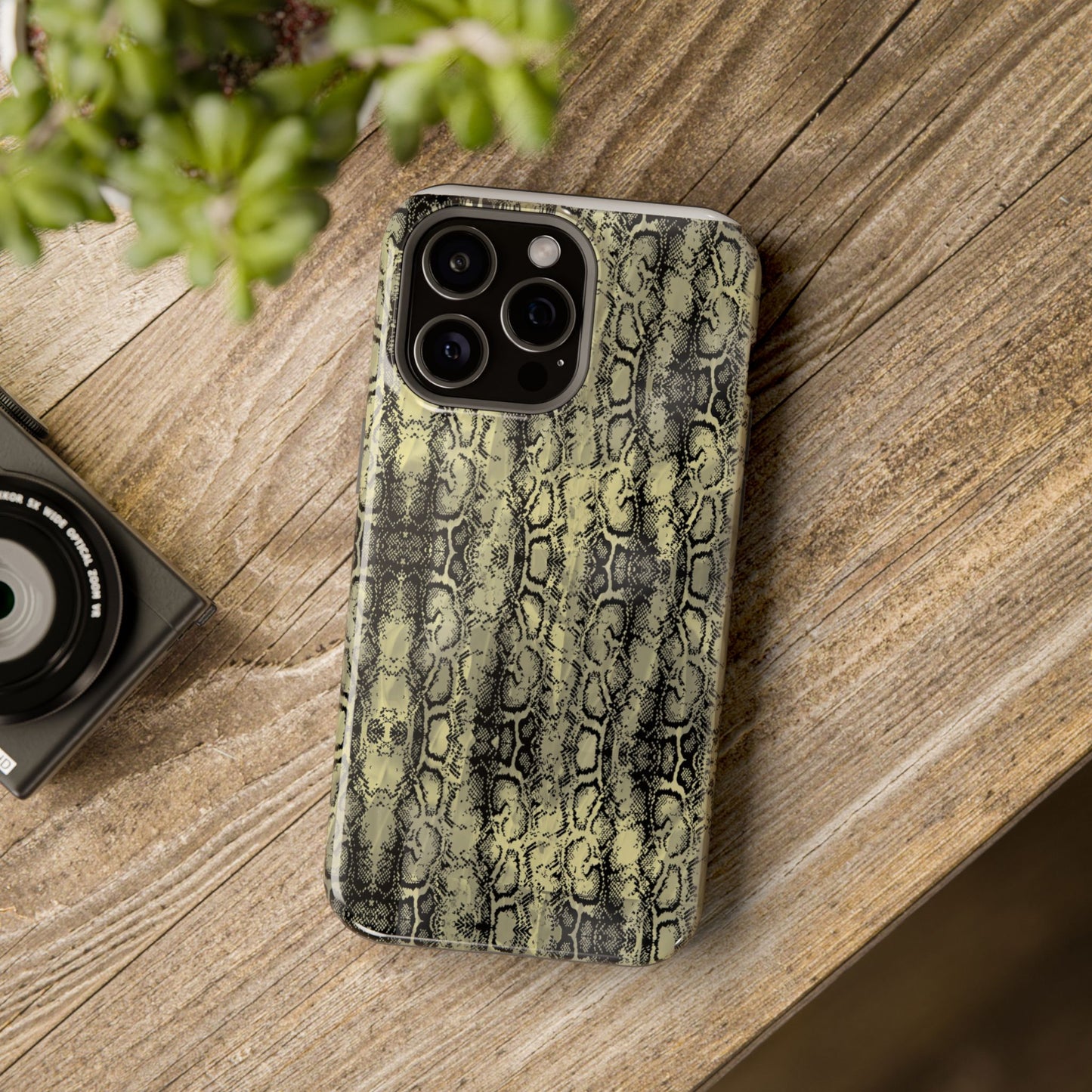 Stylish Snake Skin Magnetic Tough Case - Durable Protection for Your Phone
