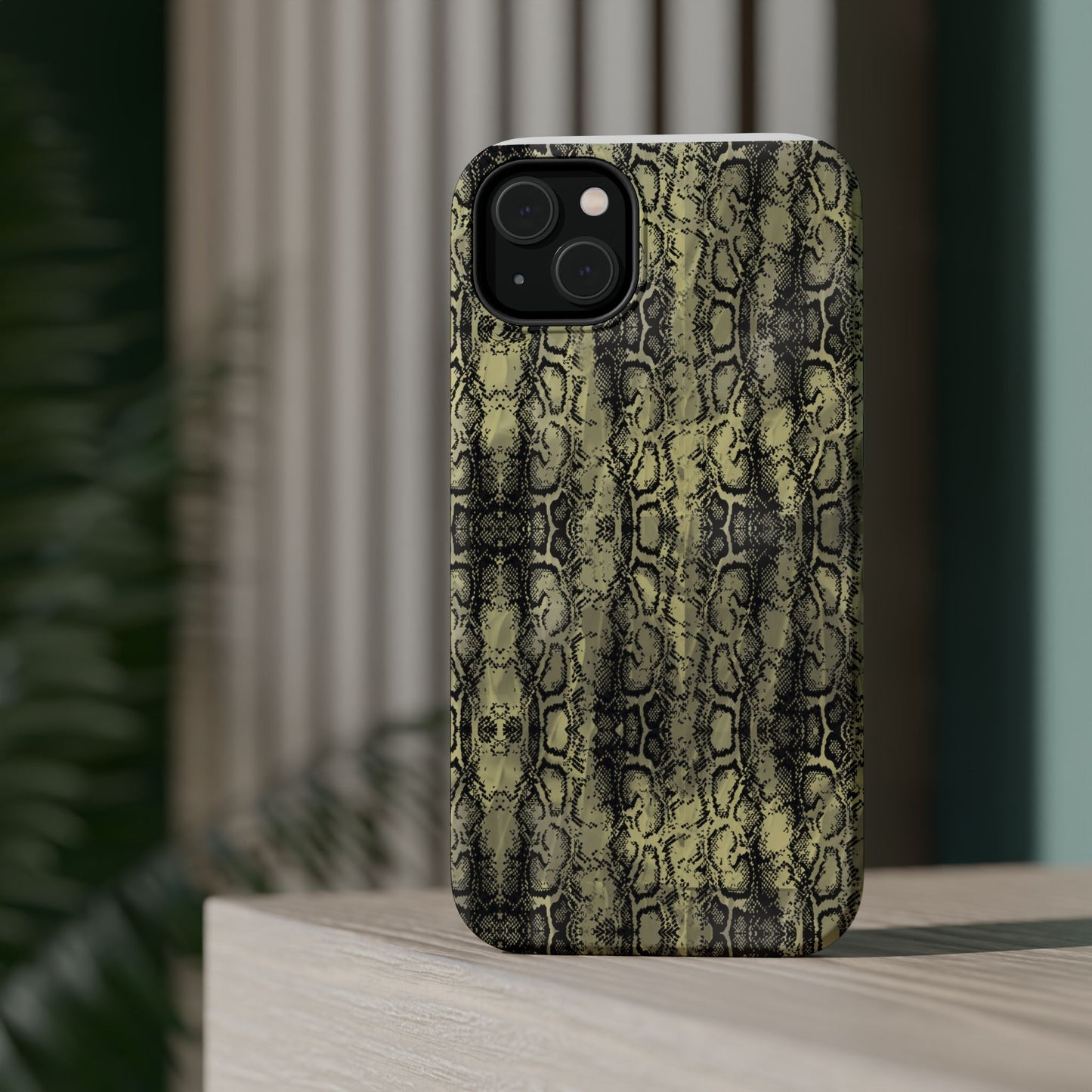 Stylish Snake Skin Magnetic Tough Case - Durable Protection for Your Phone