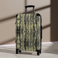 Stylish Snake Print Suitcase – Trendy Luggage for Fashion-Forward Travelers