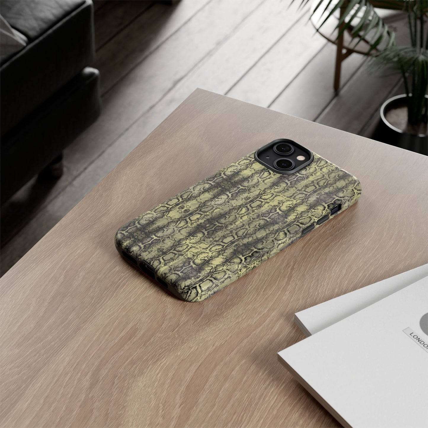 Snake Pattern Phone Case – Tough & Stylish Protection for Your Device  Show off your wild side while keeping your phone protected with this sleek snake pattern case—designed for both fashion and function.
