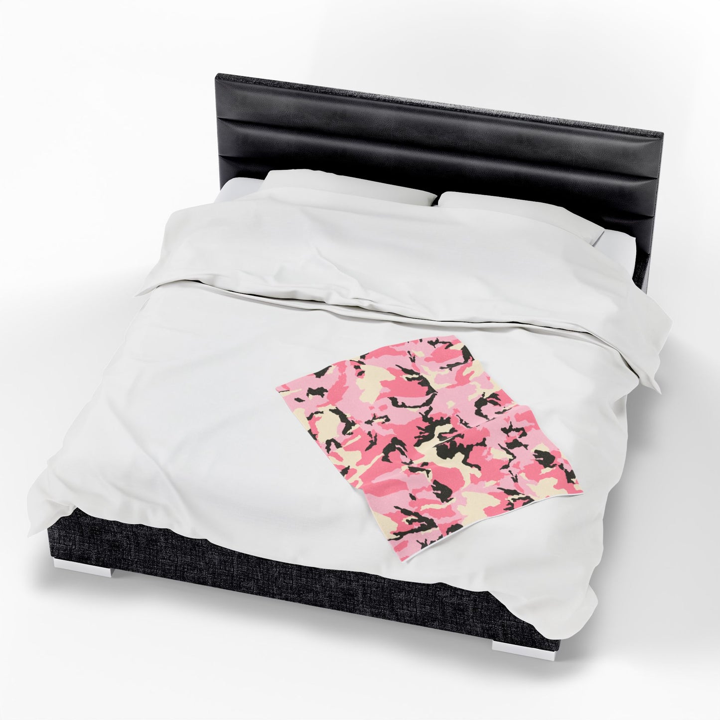 Cozy Pink Camo Velveteen Plush Blanket - Perfect for Gifting and Home Comfort