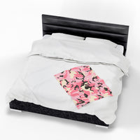 Cozy Pink Camo Velveteen Plush Blanket - Perfect for Gifting and Home Comfort
