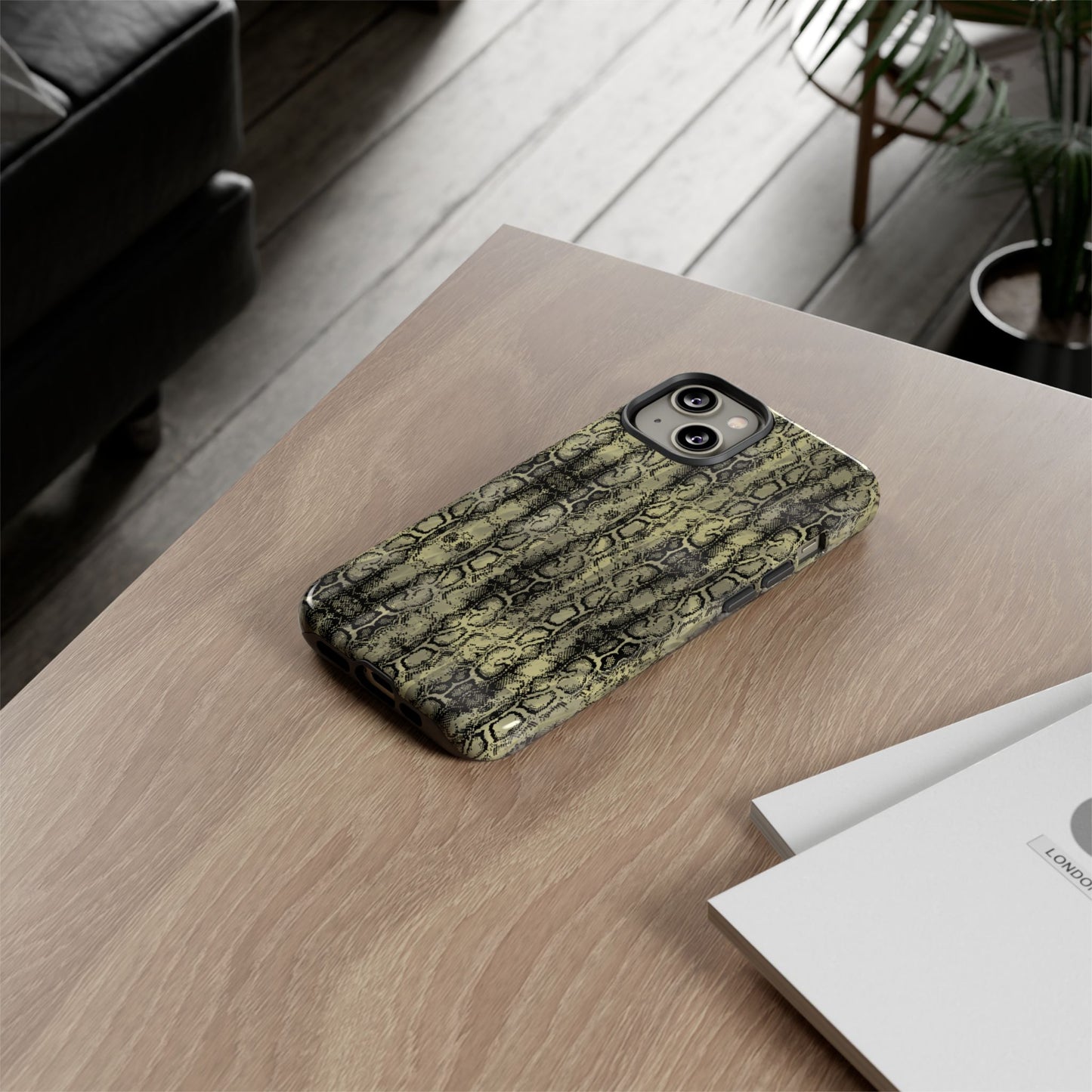 Snake Pattern Phone Case – Tough & Stylish Protection for Your Device  Show off your wild side while keeping your phone protected with this sleek snake pattern case—designed for both fashion and function.